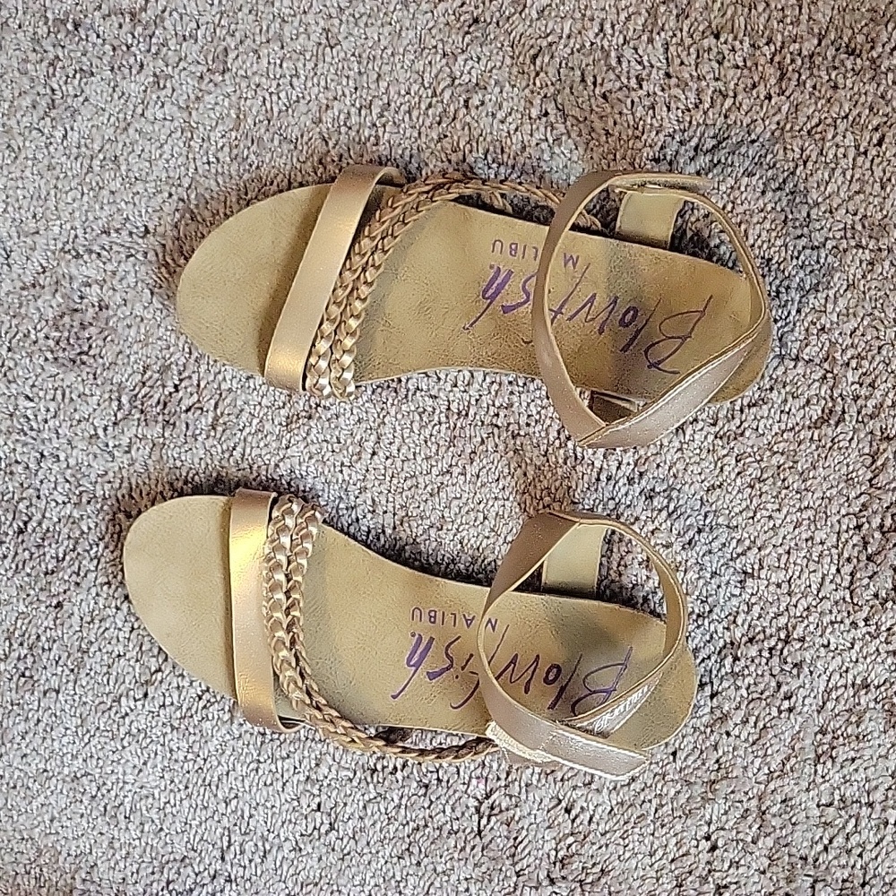 Blowfish sandals size 8